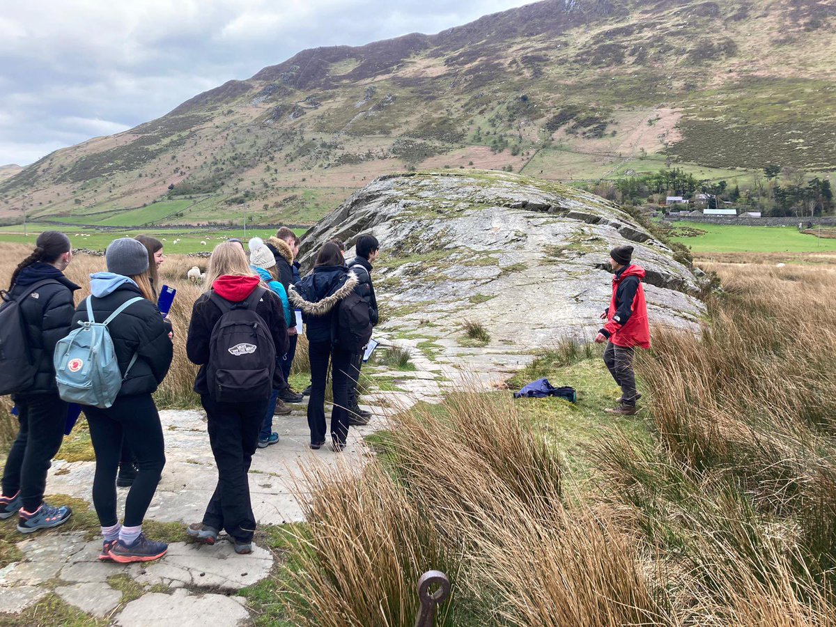 OSH_SCH's tweet image. Our A level #geography students have had a great few days doing #fieldwork in Wales 😎 They’ve studied glacial landscapes in Snowdonia for Physical Geography, and Human Geography in Conwy 
#alevel #osh @osh_parents @OSH6th @GoodSchoolsUK @BSAboarding #snowdonia #conwy