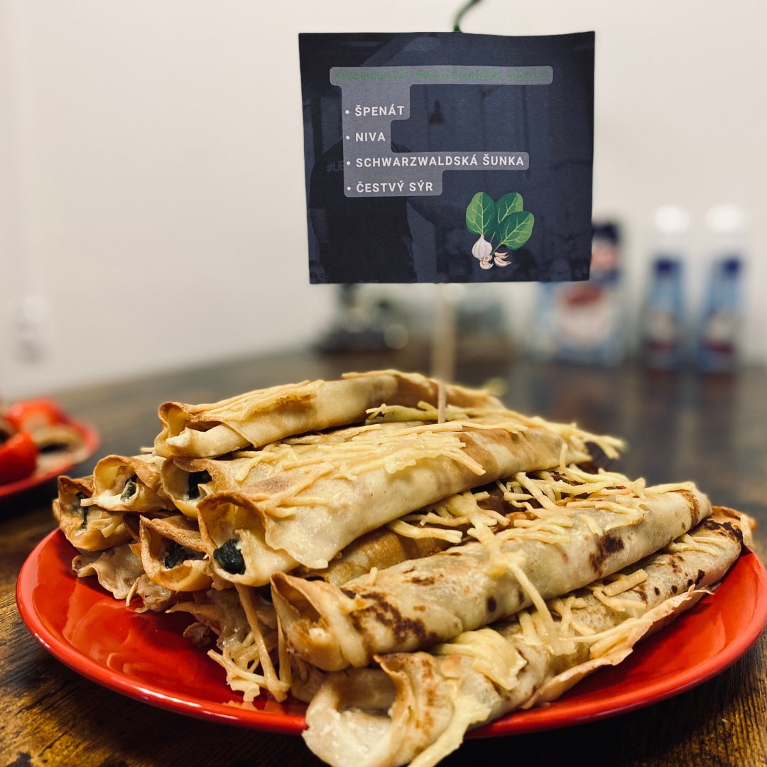 MartaUBK's tweet photo. Patříte mezi milovníky palačinek? Naši #UBKgeeks si dnes společně užili pořádnou ranní palačinkovou party. #weloveit ❤️

#dobrerano #UBKstories #UBKfit #snidane #mnam #ranodeladen #slaskou #prokolegy #uzilijsmesito #codinglovers #technology #dev #vyvoj #software #ITfirma #plzen https://t.co/xx8k6MdZ5w