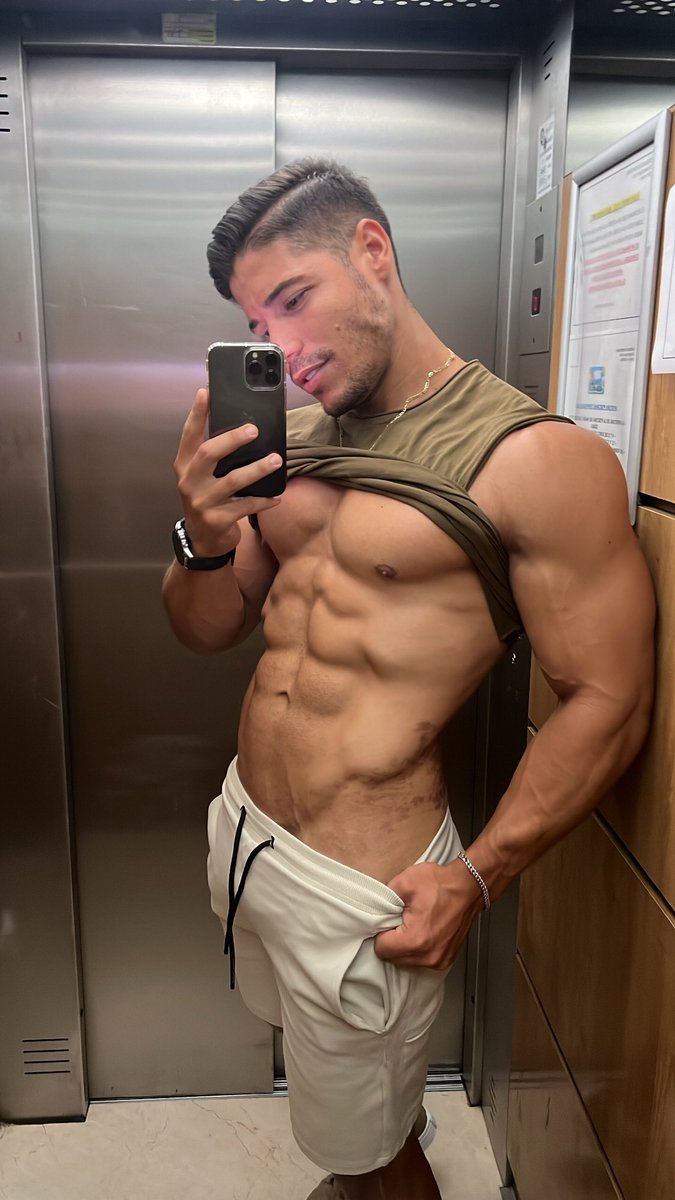 Gianwolf_'s tweet photo. Hace calor 🥵🔥 https://t.co/y4ZFdkfdvL