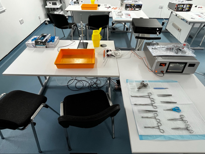 BOWAMEDICALUK's tweet photo. We are ready to host the #GBIHPBA Fundamentals of #LiverSurgery Course today and look forward to facilitating the hands-on sessions this afternoon:

🙌 Wedge Resection + Open Cholecystectomy

🙌 Hepaticojejunostomy

@roux_group @Augishealth #HPB #LaparoscopicLiver @GBIHPBAnews https://t.co/k3qBS0rGjG