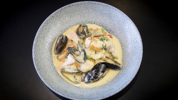 Home Recipe: #Seafood Chowder Head Chef Jack Mooney has shared a recipe for the popular seafood chowder dish for you to have a go at home. Try More at one of our upcoming seafood nights on Friday 5th May & 2nd June marinehotelballycastle.com/blog-post/insi…