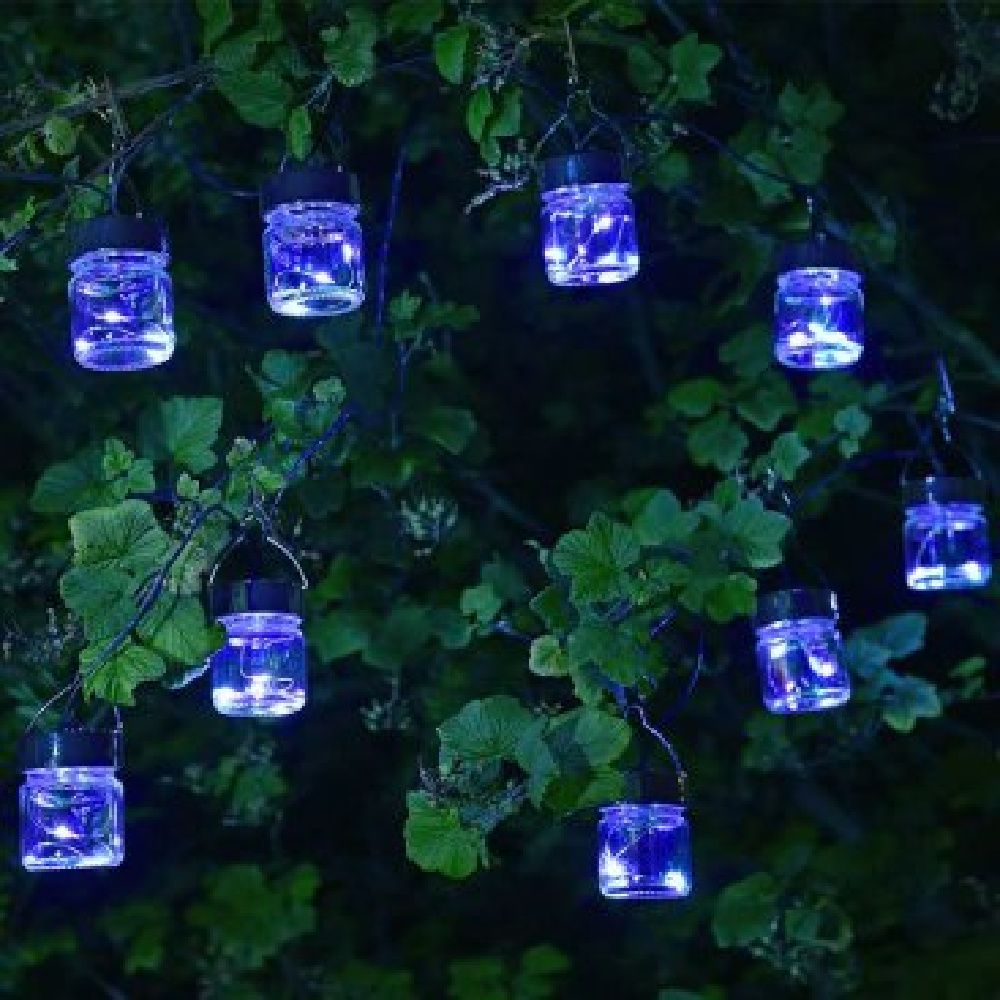Brighten up your garden with our solar lanterns at ruddickgardengifts.co.uk/gardening-gift… now 1/2 price in our CLOSING DOWN SALE which ends this Sunday.
#gardening #gifts #lights #SALES #solar