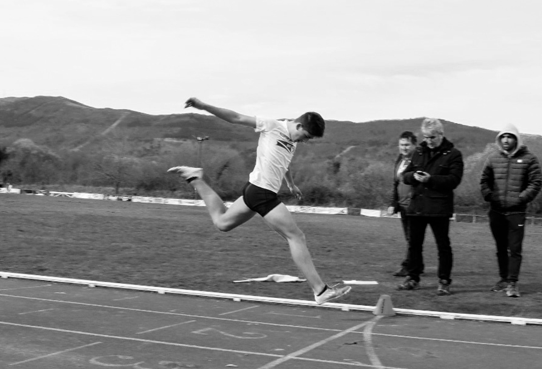 atletismobat's tweet photo. Comunicado oficial

Dolor y luto en la familia del BAT por el fallecimiento de Bikendi Aizpiolea con 17 años de edad tras 3 años de lucha.

https://t.co/e9PSOAX6qu

@superamara @Irun_informa @HondarribiaUdal @GipuzkoaKirolak @SaltoSystems @atletismoRFEA @kirolaknet https://t.co/IqeV2vMKzH