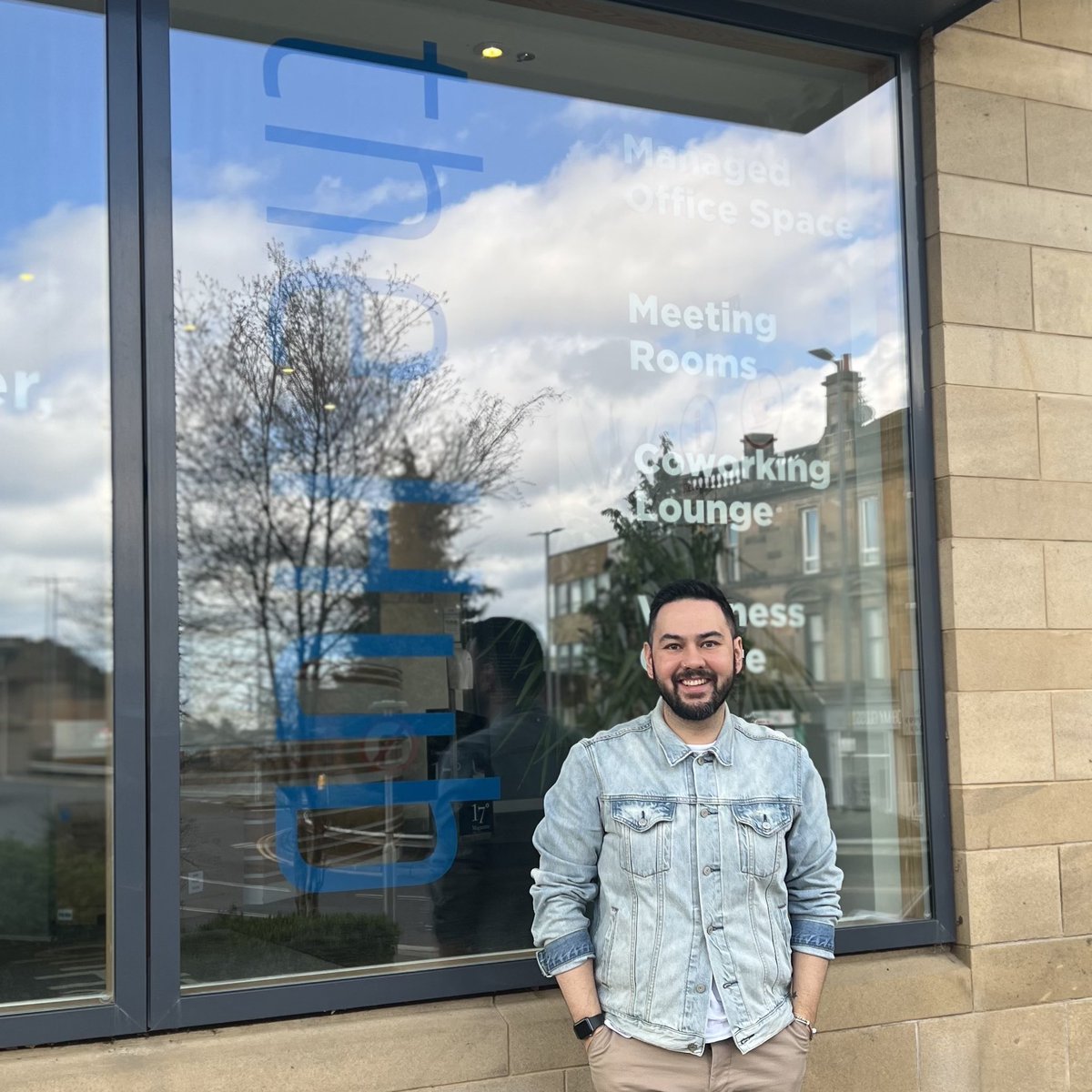 falkirkhub's tweet photo. Our Centre Manager Alex is pretty excited about the new branding on our windows! Have you seen it whilst walking by The Hub yet? 🤩

Let us know what you think! 💭

#FalkirkBusinessHub #Falkirk #MeetWorkCreate https://t.co/KGC8oavJer