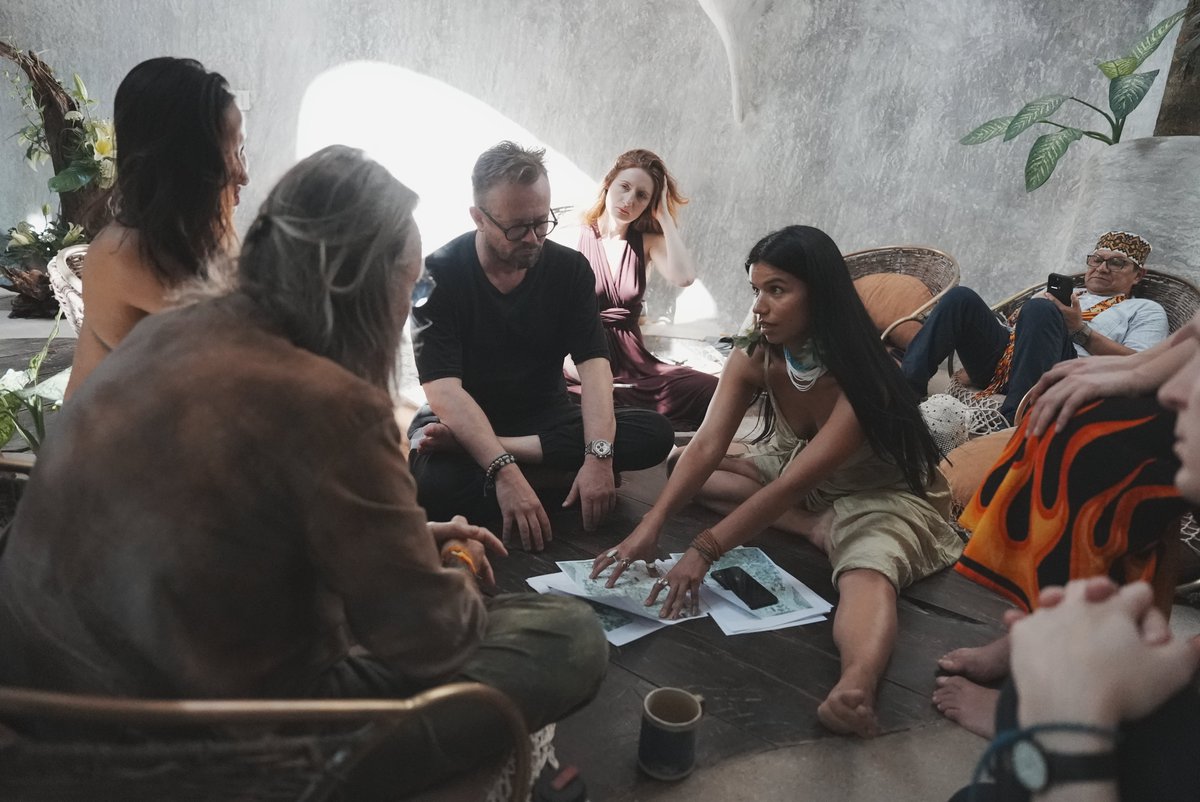 impactdotone's tweet photo. We're engaging in a multidisciplinary collaboration and building symbiotic approaches to art, indigenous wisdom and nature with indigenous Yawanawa leaders and @RothAzulik this week at @Azulikofficial in Tulum. #ImpactOne #yawanawa #tulum https://t.co/6jvzZXUtnQ