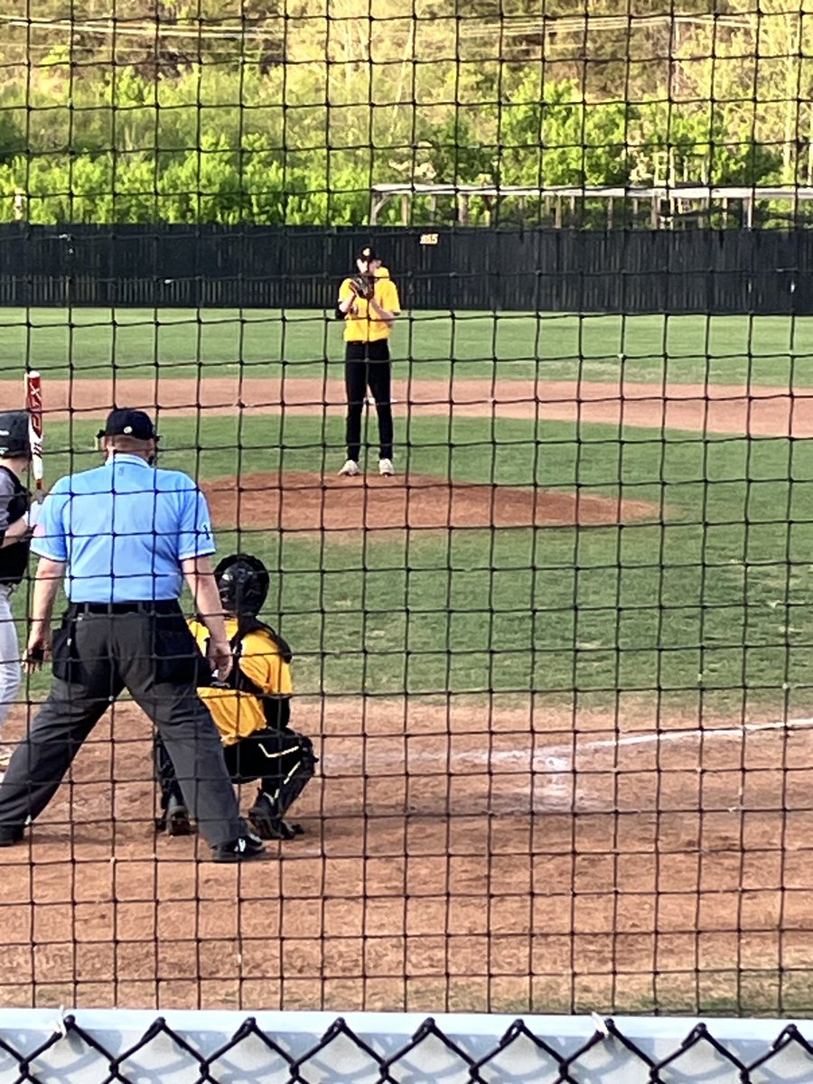 BrentRose71's tweet photo. ⁦@Kyleallenrose⁩ picked up his first Varsity win last night going 5 innings in a 14-4 victory over Magoffin County. https://t.co/0XPmj5EwrH