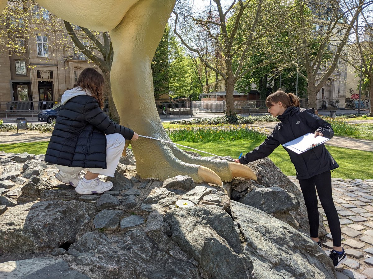 mathcitymap's tweet image. Willkommen an der @goetheuni! Zum @Der_GirlsDay gibt es einen #MathCityMap #mathtrail auf dem Campus Bockenheim! Wie immer dabei der #Dino am #Senckenberg Museum.
#iteachmath #twlz @kmkpad @Erasmus_Project 
📐🔢🦖