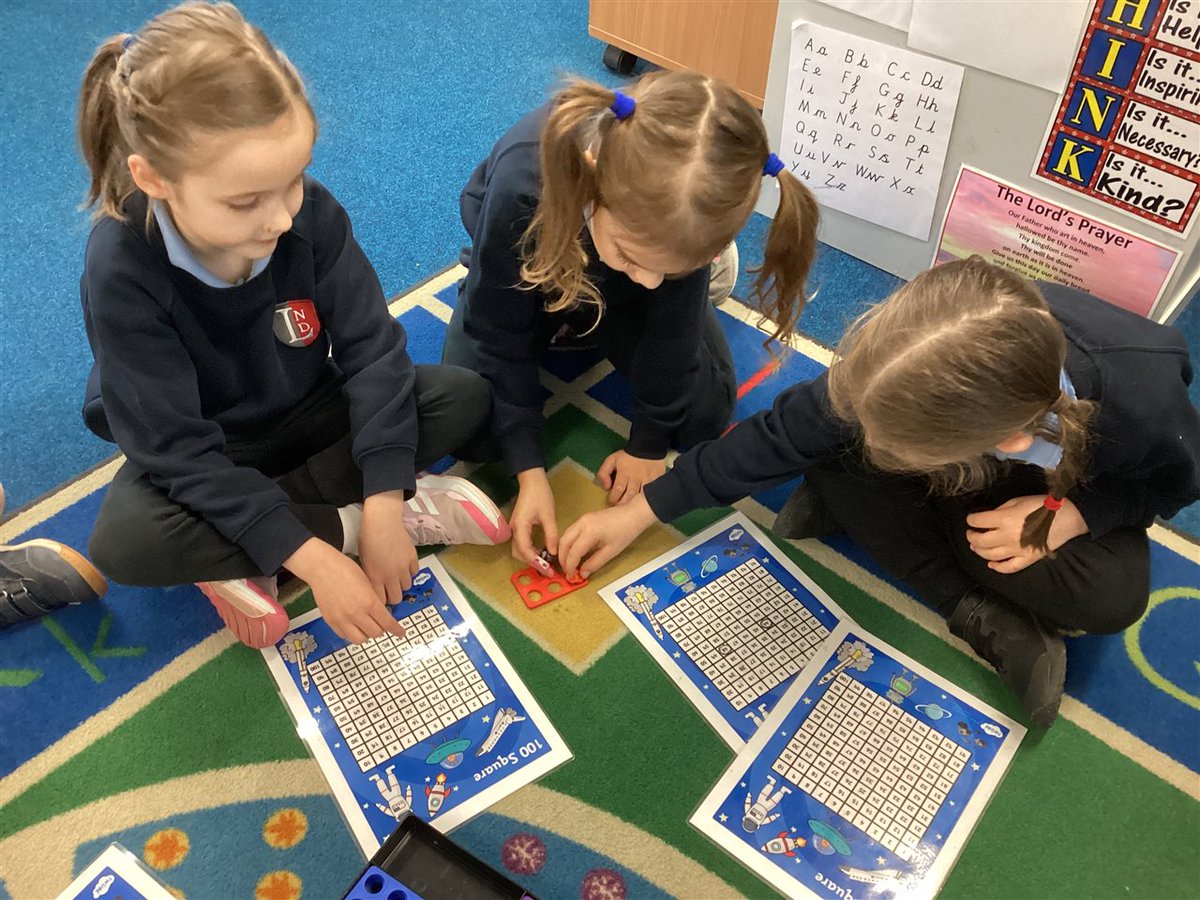 LingfieldPrep's tweet photo. Year 1 have enjoyed using Numicon to consolidate their understanding of the 5 times table. #numicon #lingfieldcollegeprep #prepschool https://t.co/ECuiwGwyLo