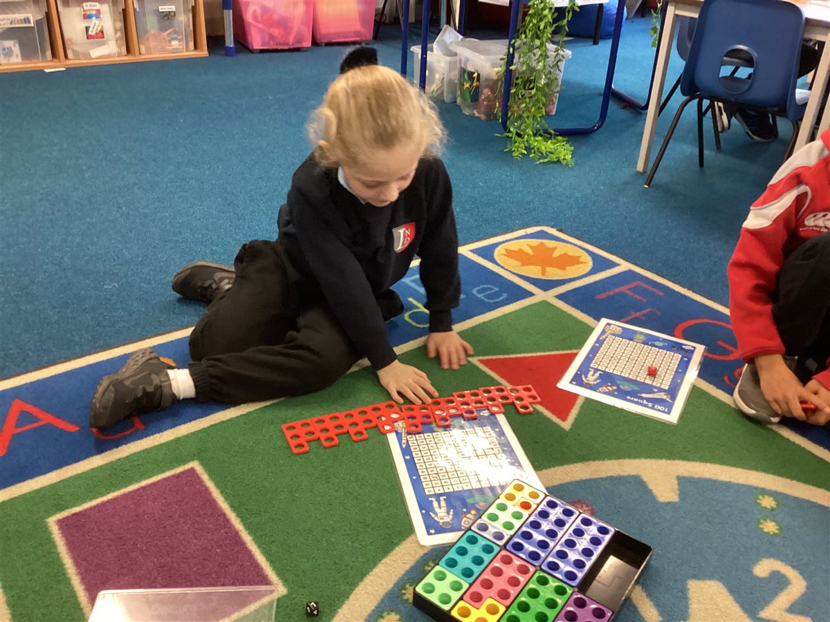 LingfieldPrep's tweet photo. Year 1 have enjoyed using Numicon to consolidate their understanding of the 5 times table. #numicon #lingfieldcollegeprep #prepschool https://t.co/ECuiwGwyLo