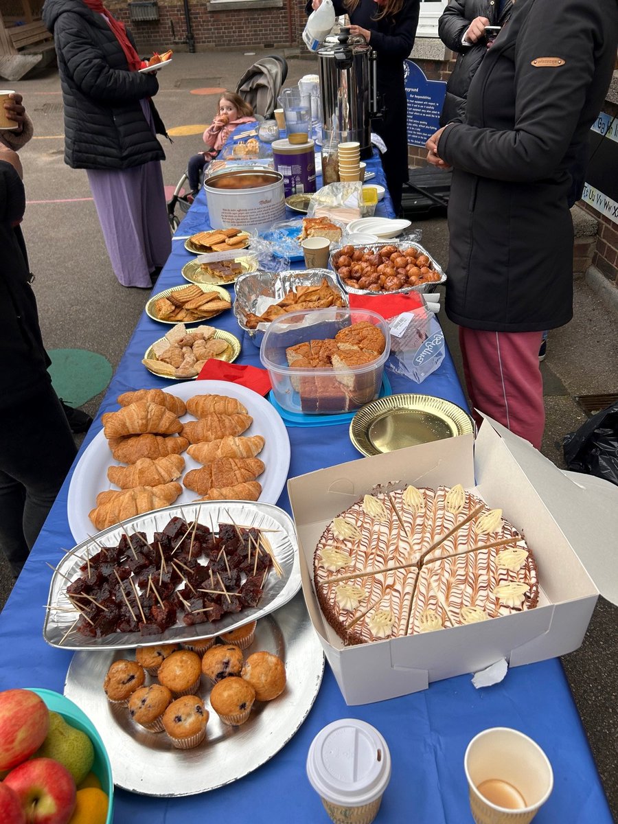 Thank you to our wonderful parents for a delicious spread of food this morning for our EID and whole school coffee morning.  Lovely to welcome so many of our families ☕️📷🥐