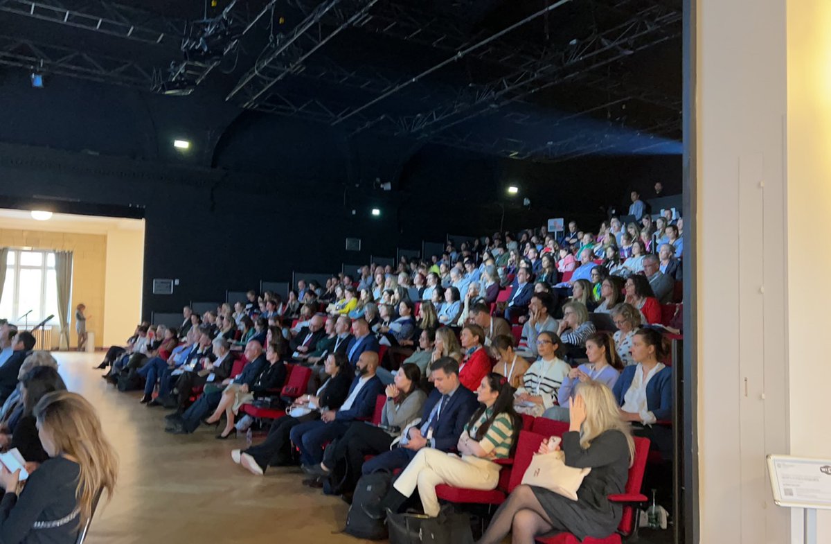 Yikon Genomics attended the 20th #PGDIS in Paris from 16,April to 19,April. Yikon Genomics gave three presentations on PGT, include KaryoSeq, PGT-A, and NICS.
The response was overwhelming, each participants showed great interest in Yikon Genomics, it was a great success