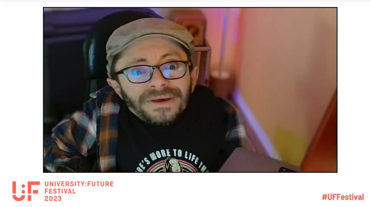 Behinderte Menschen müssen die Wahl haben, ob sie  Lehrveranstaltungen vor Ort besuchen, sagt <a href="/raulde/">Raul Krauthausen</a>  beim #UFFestival <a href="/HFDdigital/">Hochschulforum Digitalisierung (HFD)</a>. Die Möglichkeit digitaler Teilnahme dürfe zum Beispiel nicht dazu führen, dass keine Aufzüge mehr gebaut werden