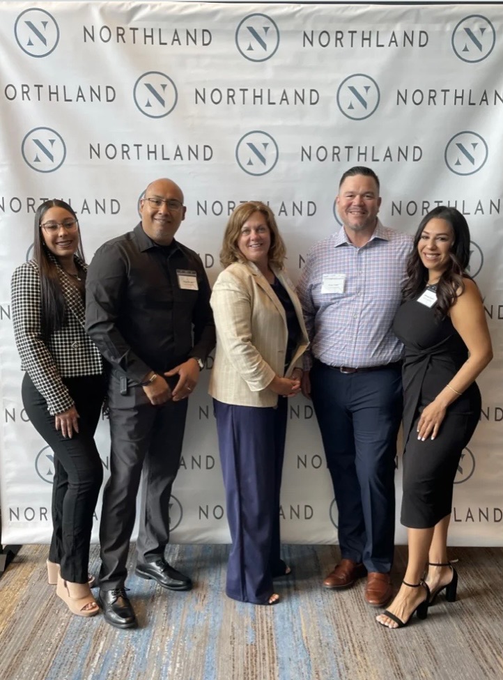 heathbrookapts's tweet photo. Congratulations to Jorge Morales and Monique Gomez for being nominated for the @NorthlandInvest Annual Recognition Awards! Lead Tech Jorge (second for the left), won the Hero's Among Us Award!!  

#LoveWhereYouWork #EstatesatHeathbrook #Ocala #LuxuryRentals #RPMCareers https://t.co/RL7MlUfOXA