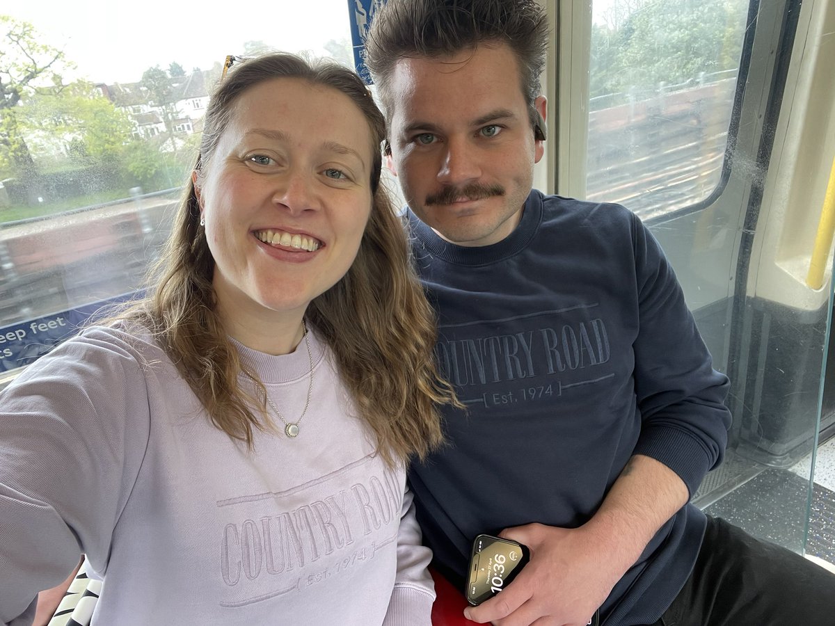 poly_podcast's tweet photo. Couples who dress alike (and date other people) stay together ♾💘🏳️🌈
#polyamory #openrelationships #enm #polyam #thepolypodcast https://t.co/CYsE0c5AVK