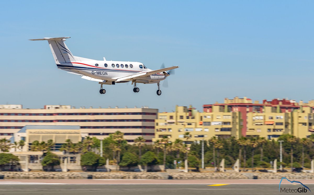 DragonFly_AC's tweet photo. A big thank you to local Gibraltar photographers @MeteoGib &amp; @1anMackie  for capturing some fantastic photos of G-MEGN on a turnaround this week! Some taken from The Rock of Gibraltar. https://t.co/dFLsnK7NXo