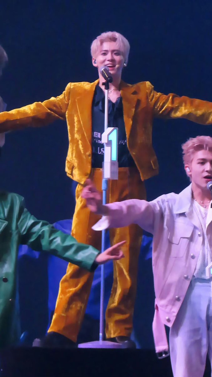 sasmallworld's tweet photo. 20230422 #Rikimaru #力丸 🪩 #INTO1 2023 “GROWN UP” CONCERT IN SHANGHAI (D2)
📸: 力丸RKMR的西卡儿
#INTO1Rikimaru #INTO1力丸
#RikimaruChikada #近田力丸
#INTO1_GROWNUP
#INTO1_CONCERTSHH
#INTO1GROWNUPINSHHD2
#RikimaruHappyGraduation https://t.co/AlRSmm86yp