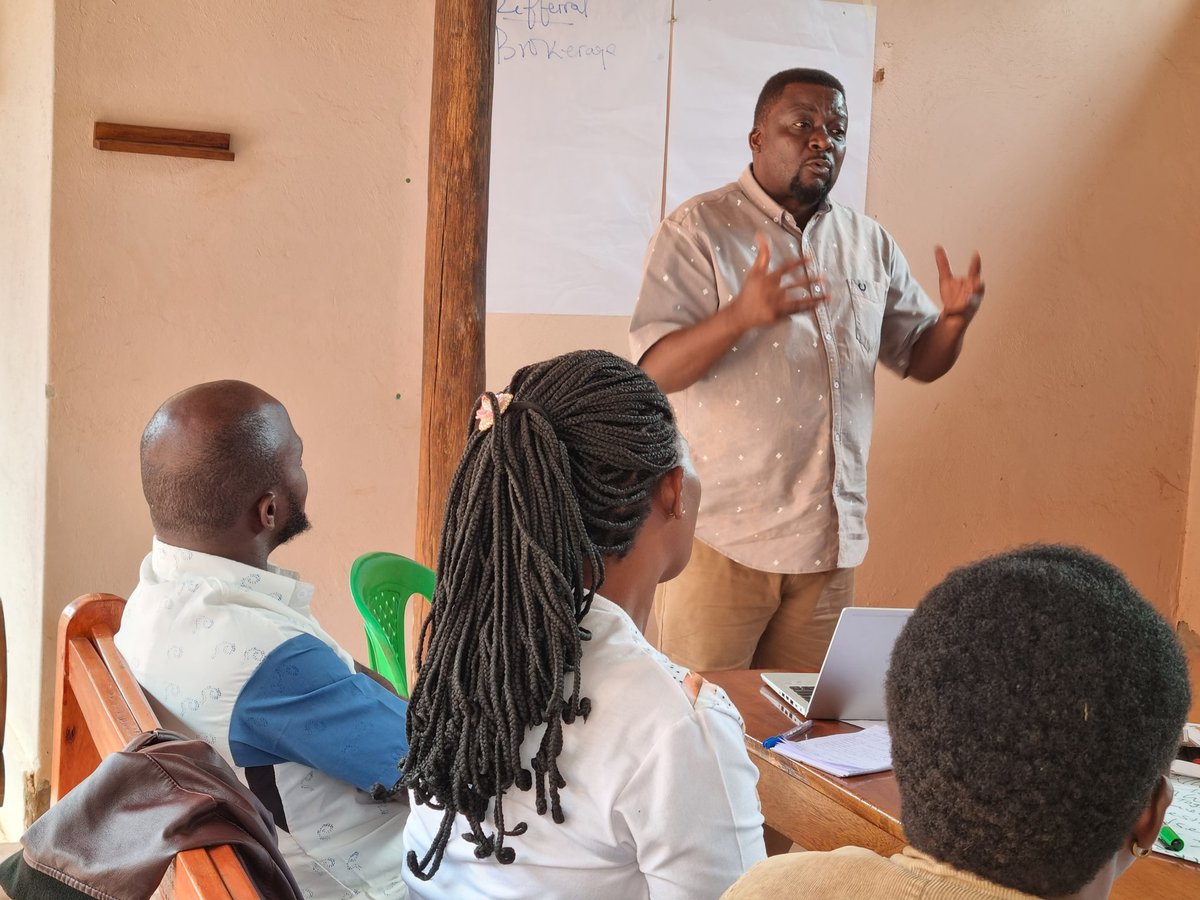 fca_uganda's tweet photo. ⭐️ Everyone has the #Right2Livelihood! 

We carry out gender sensitivity trainings to ensure that women understand the critical role they play in household development, #Livelihoods &amp; #Wellbeing

 📸 Gender Training of Trainers (ToT) in Mityana district. https://t.co/lB9k9clFvw