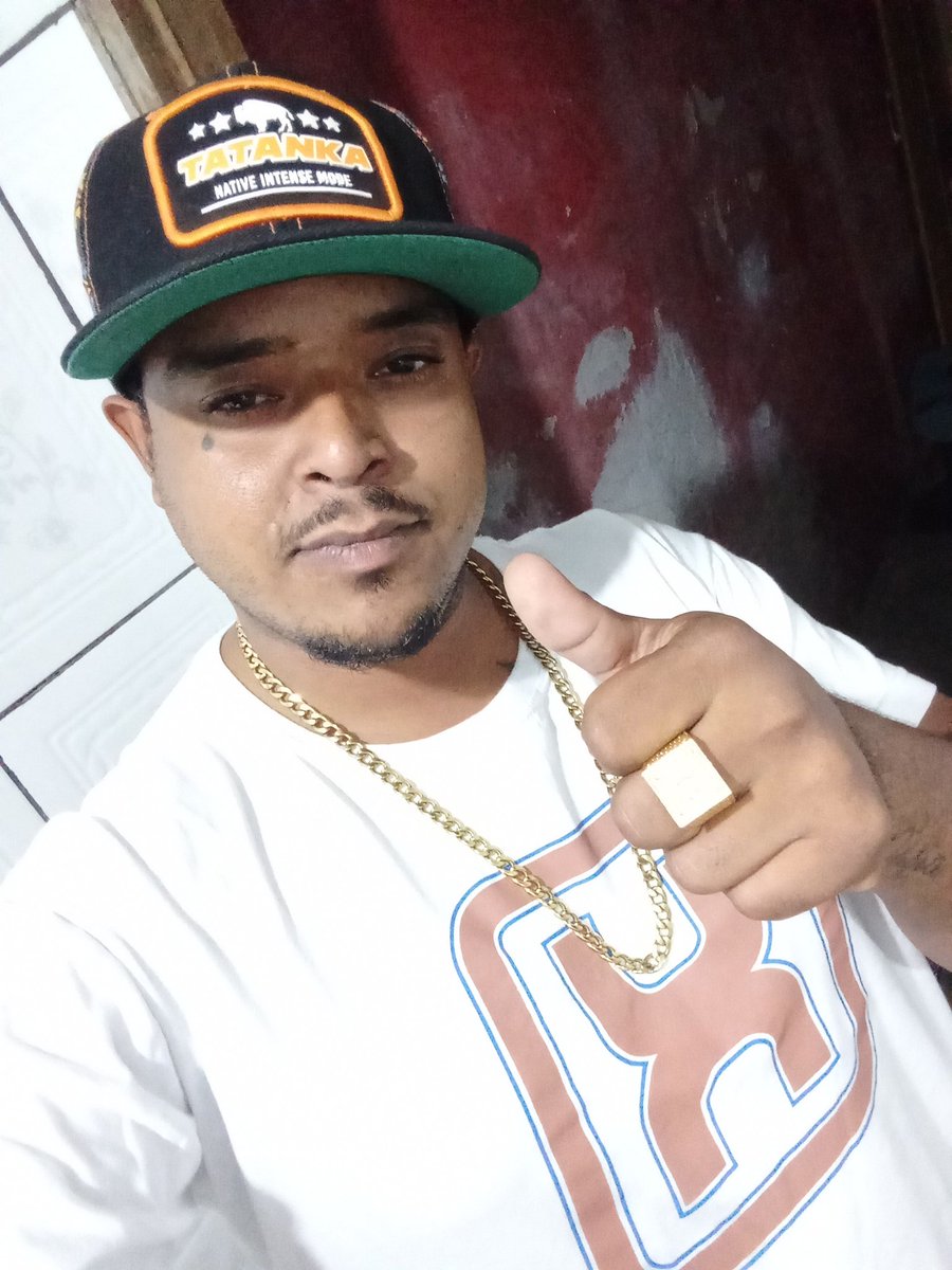 LatrelDg's tweet photo. "Dono do ouro e da prata e JESUS, e ninguém leva nada da terra"
#TROPADOLINS
#TROPADOBAGUNCA https://t.co/nhK3OTlENx