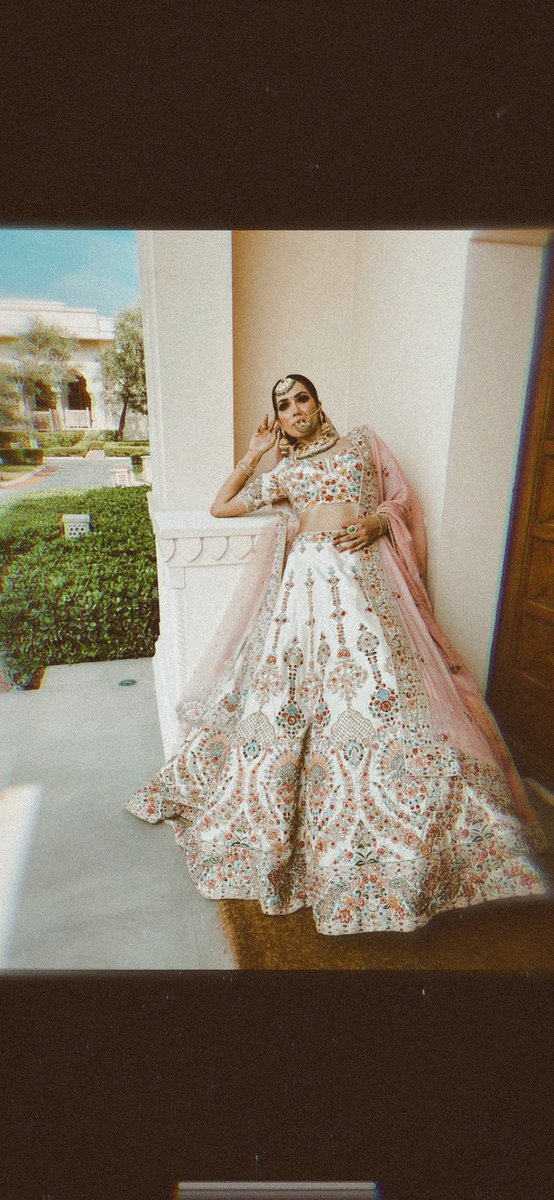 KratikaSRajput's tweet photo. Maula mere maula♥️

#Trending #explore #kratikasinghrajput #viral #bts #shoot https://t.co/igYlGNSW1j