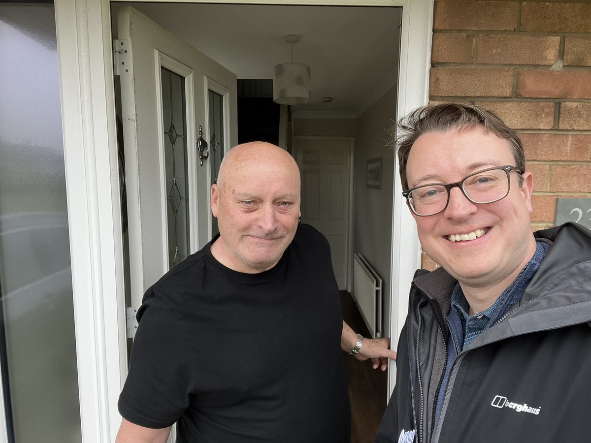 SirSimonClarke's tweet image. Beautiful morning to be out talking to residents in #Easterside about their excellent @Conservatives candidate Luke Hurst!  Lots of warm support for a positive campaign, and tough action on off-road bikes.