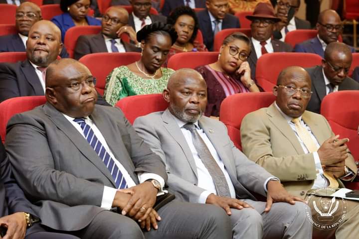 Minpvh_apvRDC's tweet image. #RDC/Clôture du séminaire du #Gouvernement: "J'attends maintenant de chacun de vous l'application des #recommandations issues de ces assises afin de répondre aux besoins et attentes de nos populations", @fatshi13 aux #Ministres. @PatrickMuyaya @TinaSalama2 @unjhro