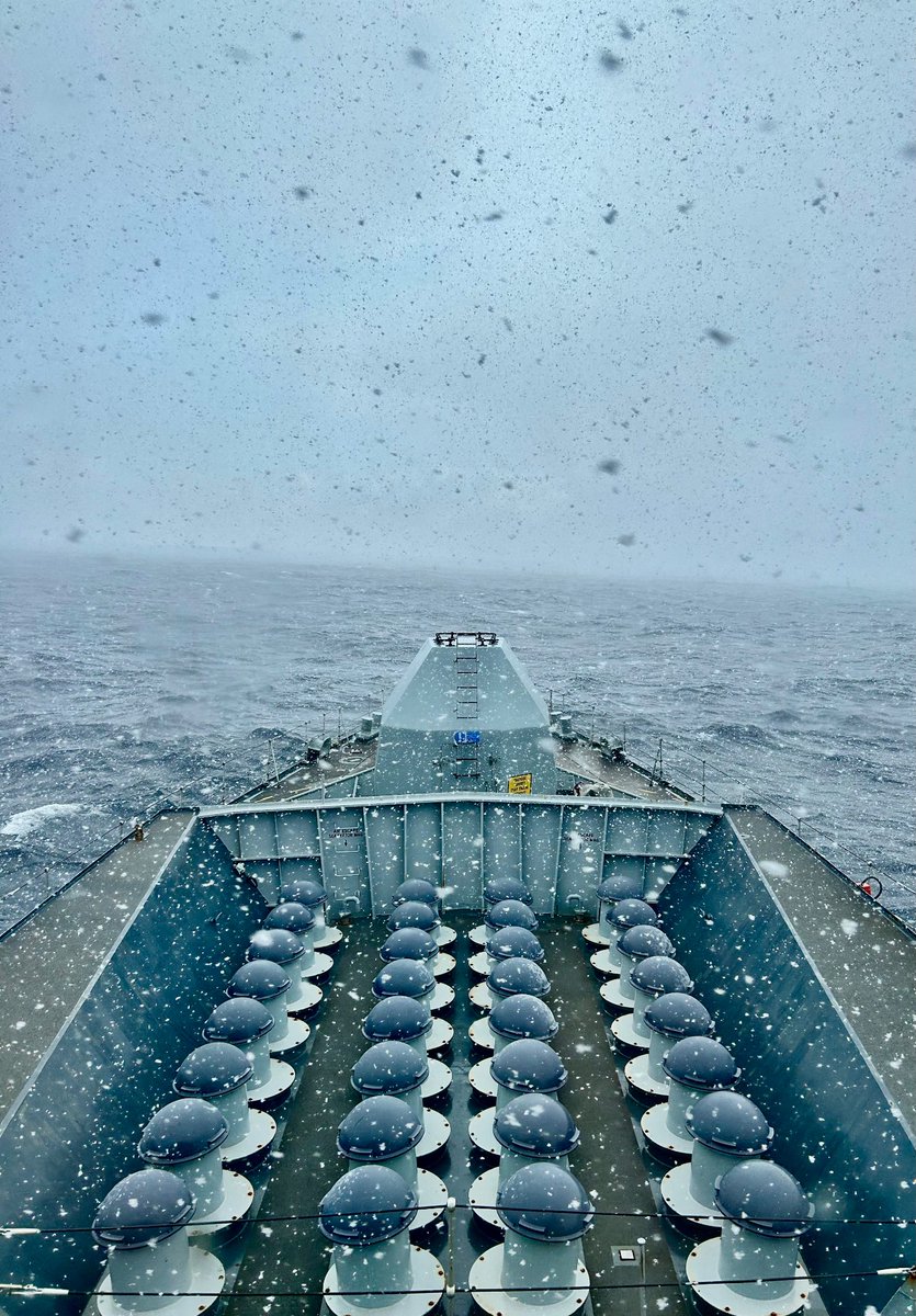No, it’s not quite Christmas. It’s actually @HMSNORT enroute to rendezvous with @COM_SNMG1 for this years #ExerciseDynamicMongoose23, NATO’s premier Anti-Submarine Warfare exercise. ❄️ #FearNORT #wearenato