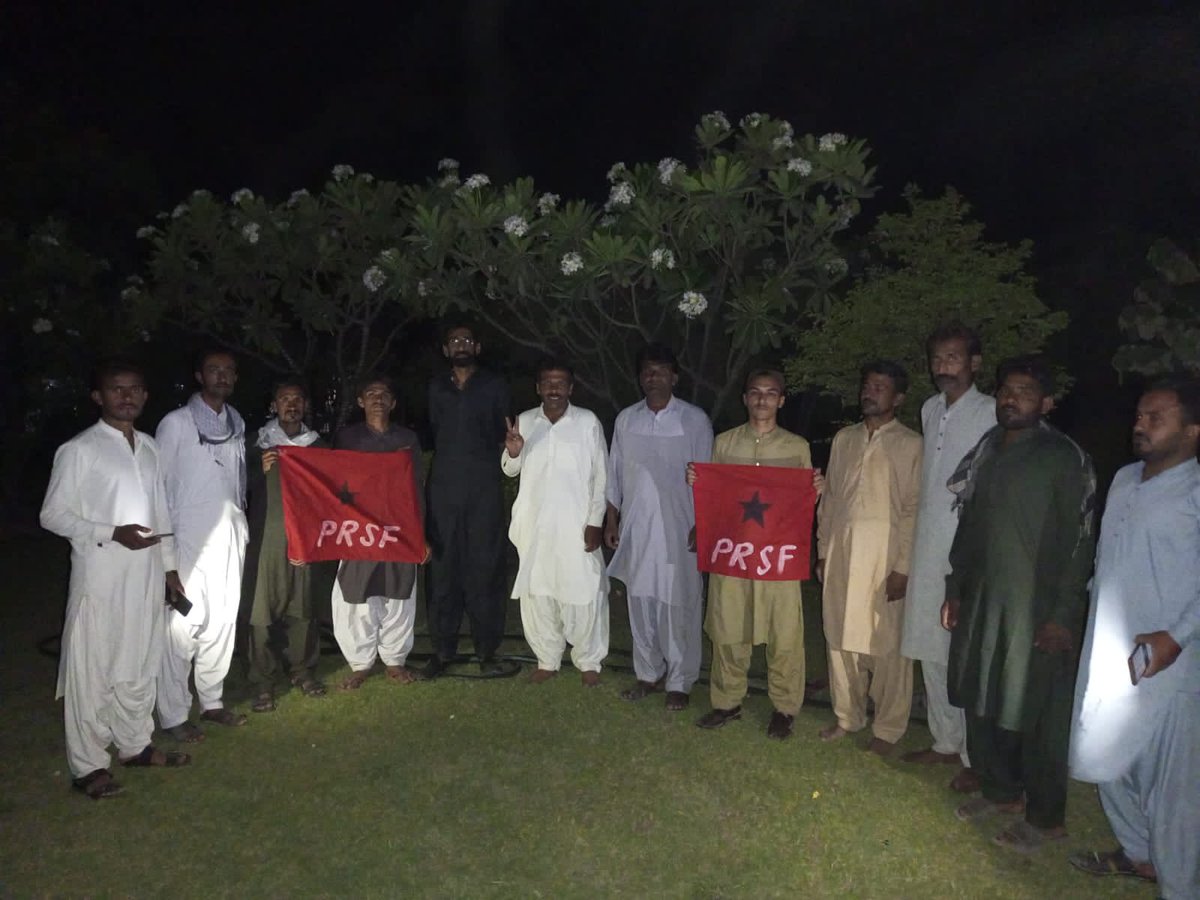aftab_ja's tweet photo. Yesterday, PrSF Nawabshah Elected it's new organizing body.
Chief Organizer:
Organizer: Che Laghari
Organizer: Bilal Solangi
#LongLivePrSF
#LongLiveRevolution ❤️✊ https://t.co/djqYUxUsLt
