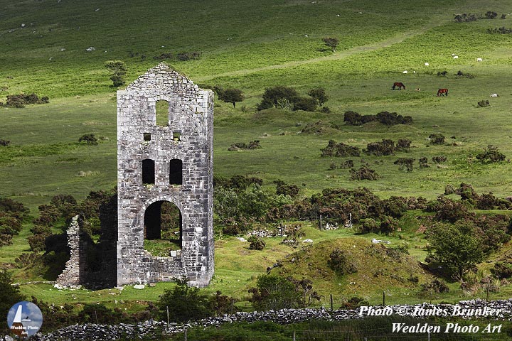 Ruined tin mine building on #Bodmin Moor in #Cornwall, available as #prints and on mouse mats, #mugs here: lens2print.co.uk/imageview.asp?…
#AYearForArt #BuyIntoArt #SpringForArt #ruins #mining #bodminmoor #Minions #cornishheritage #historicsites #moorland