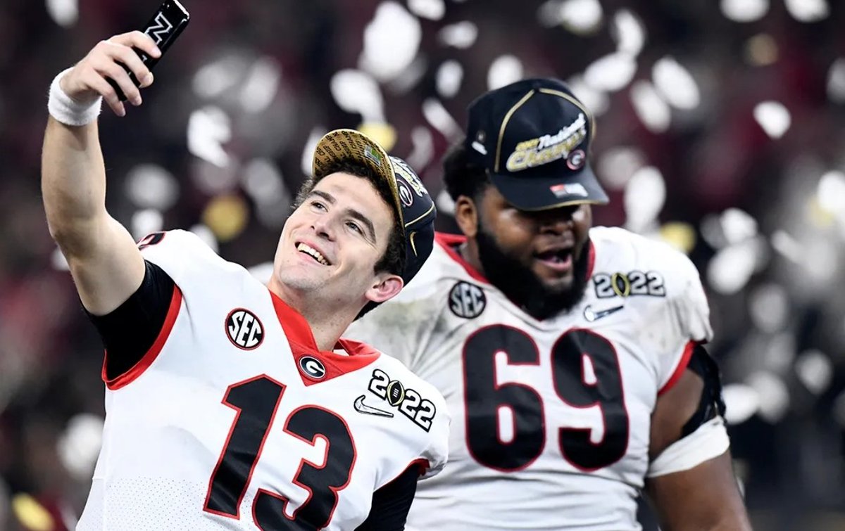 CFBMemes's tweet photo. "Look Jamaree, I beat all the "best" QB's in my class" https://t.co/FKyCDE3W2I