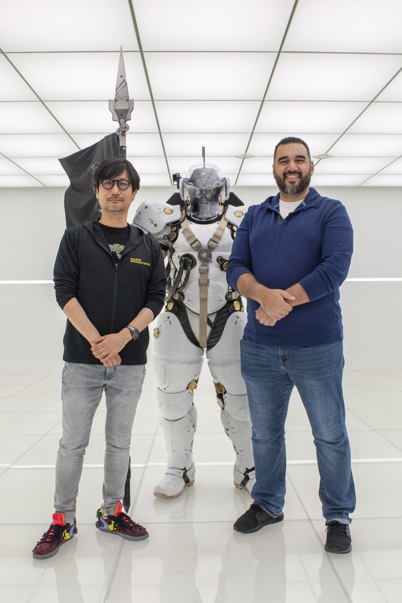 ArabGameNews's tweet photo. Legendary game developer @HIDEO_KOJIMA_EN has posted a photo with the President of @Saudi_Esports, (HRH) Prince Faisal bin Bandar bin Sultan Al Saud 👀

Thoughts on what this could mean? 🤔 https://t.co/Sz7gFF9mFe