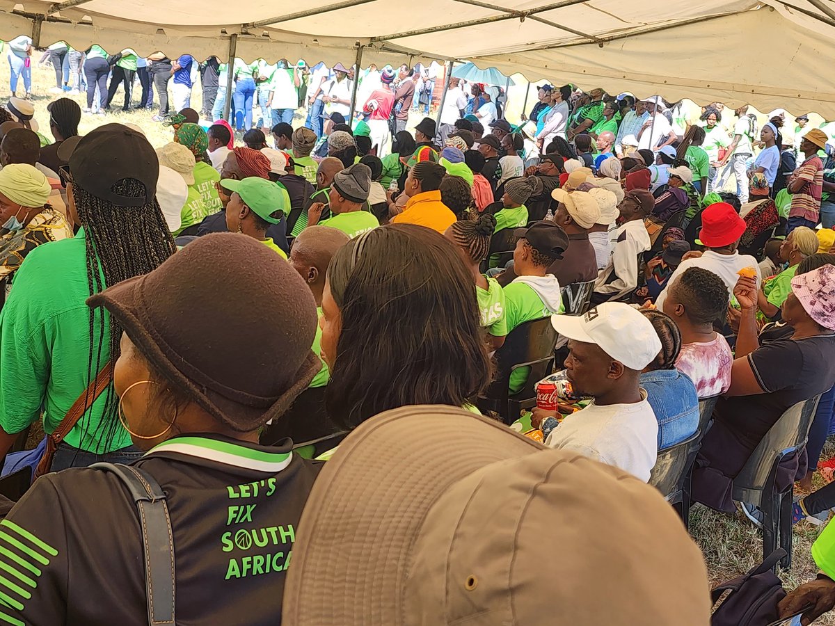 MathibaneTebogo's tweet photo. Commemorating Freedom Day under the Provincial Leadership of  @Funzi_Ngobeni.

As always, the National Spokesperson @MikaNgobeni has the crowd in high Spirits. The President @HermanMashaba is present with the National Director of Operations @john_moodey ,The Chief @David_S_Tembe https://t.co/opckVHLii9