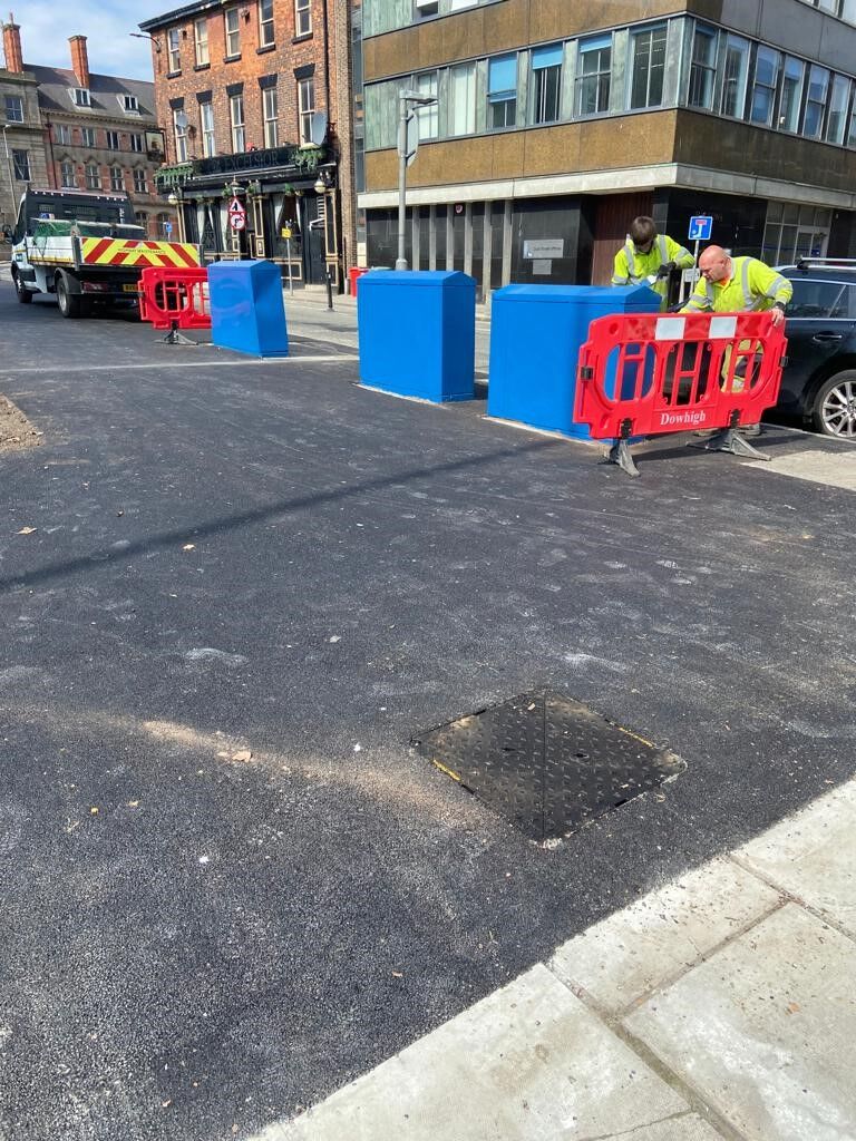 DowhighLtd's tweet photo. Some images of works completed on Dale Street for @lpoolcouncil. Works included 40t binder, 30t 6mm, ironworks, soil and seeded and boxes painted. 

#liverpool #liverpoolcouncil #lcc #dalest #dalestreet #flyover #footpath #dowhigh #surfacing #civilengineering https://t.co/sb6T9Gj9jR