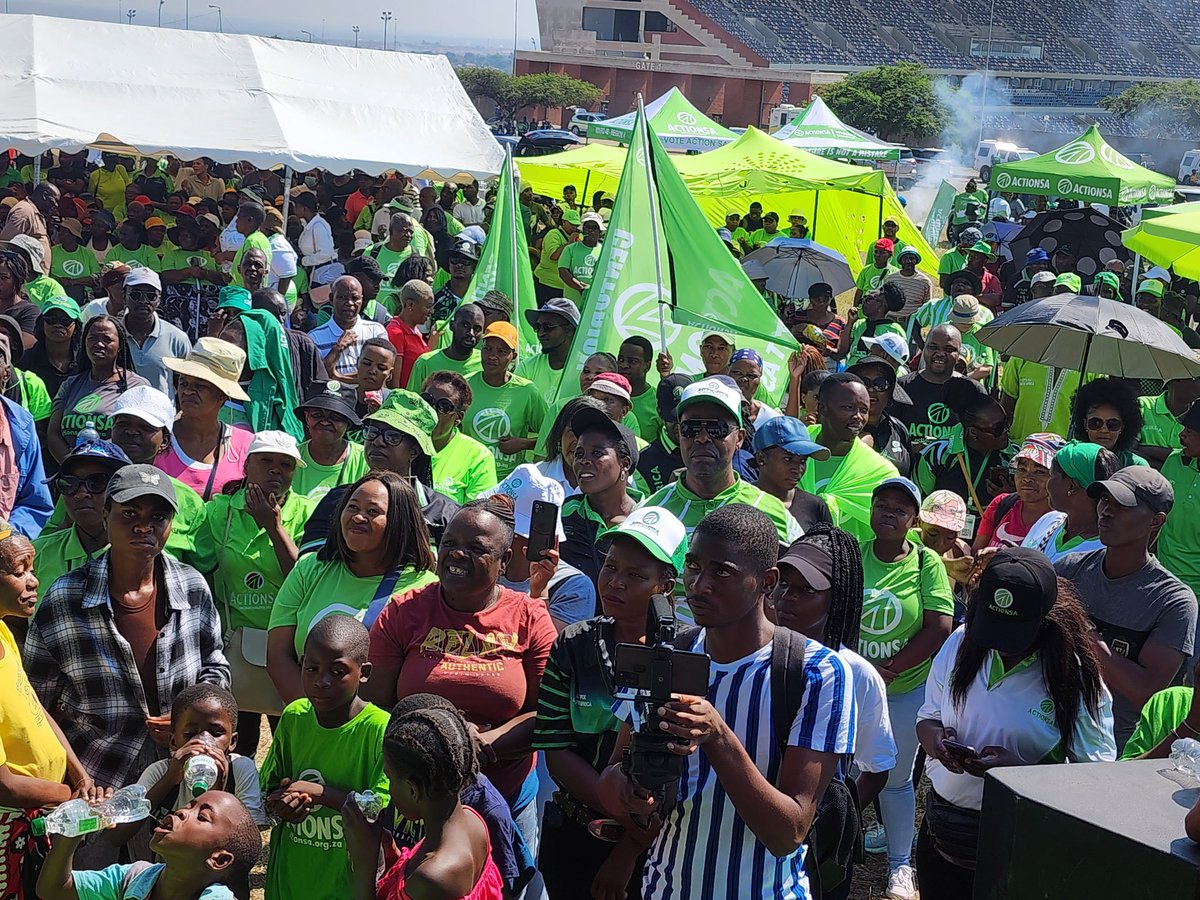 MathibaneTebogo's tweet photo. Commemorating Freedom Day under the Provincial Leadership of  @Funzi_Ngobeni.

As always, the National Spokesperson @MikaNgobeni has the crowd in high Spirits. The President @HermanMashaba is present with the National Director of Operations @john_moodey ,The Chief @David_S_Tembe https://t.co/opckVHLii9