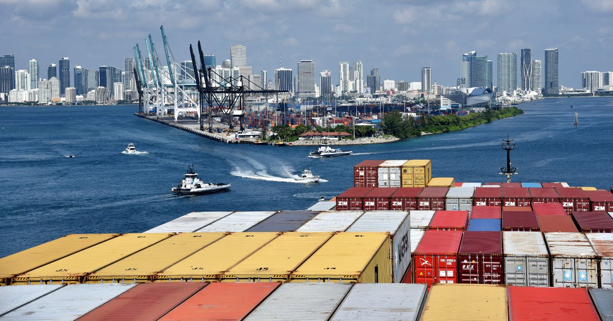 GWWorld's tweet photo. Gebrüder Weiss has opened an air and sea freight office in Miami, #Florida.📍 “Miami is a central logistics #hub for transports to and from Latin America, Europe, Asia and the Caribbean,” explains Mark McCullough, Country Manager USA.💬
#gebrüderweiss #gwmoves #branchexpansion https://t.co/F3dXHzoPkY