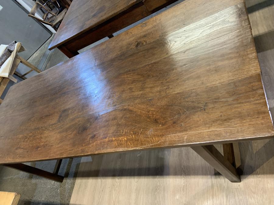 AntiqueTables1's tweet photo. Antique Two Drawer Oak Dining Table
https://t.co/6JyRBGmILg
#antiquediningtable #oakdiningtable #antiquetable #antique #furniture ##homedecor#design https://t.co/wboEsY8V8k
