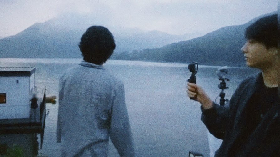 9597foIder's tweet photo. Morning view                              Jungkook’s view https://t.co/urBvqylzGo