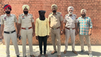 #MaleRape #PMModi #SameGenderMarriage  
#SupremeCourtofIndia
An Indian Army soldier gt arrested for killing four fellow soldiers at a military station in Punjab's Bathinda last week. The arrested soldier Desai Mohan accused the four dead soldier of sodomy and sexually abuse .…