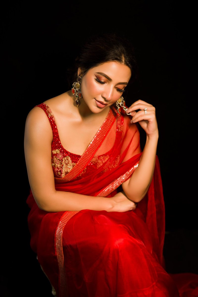 subhashreesotwe's tweet photo. Bloom with grace ✨ https://t.co/7Q7tC8d42k