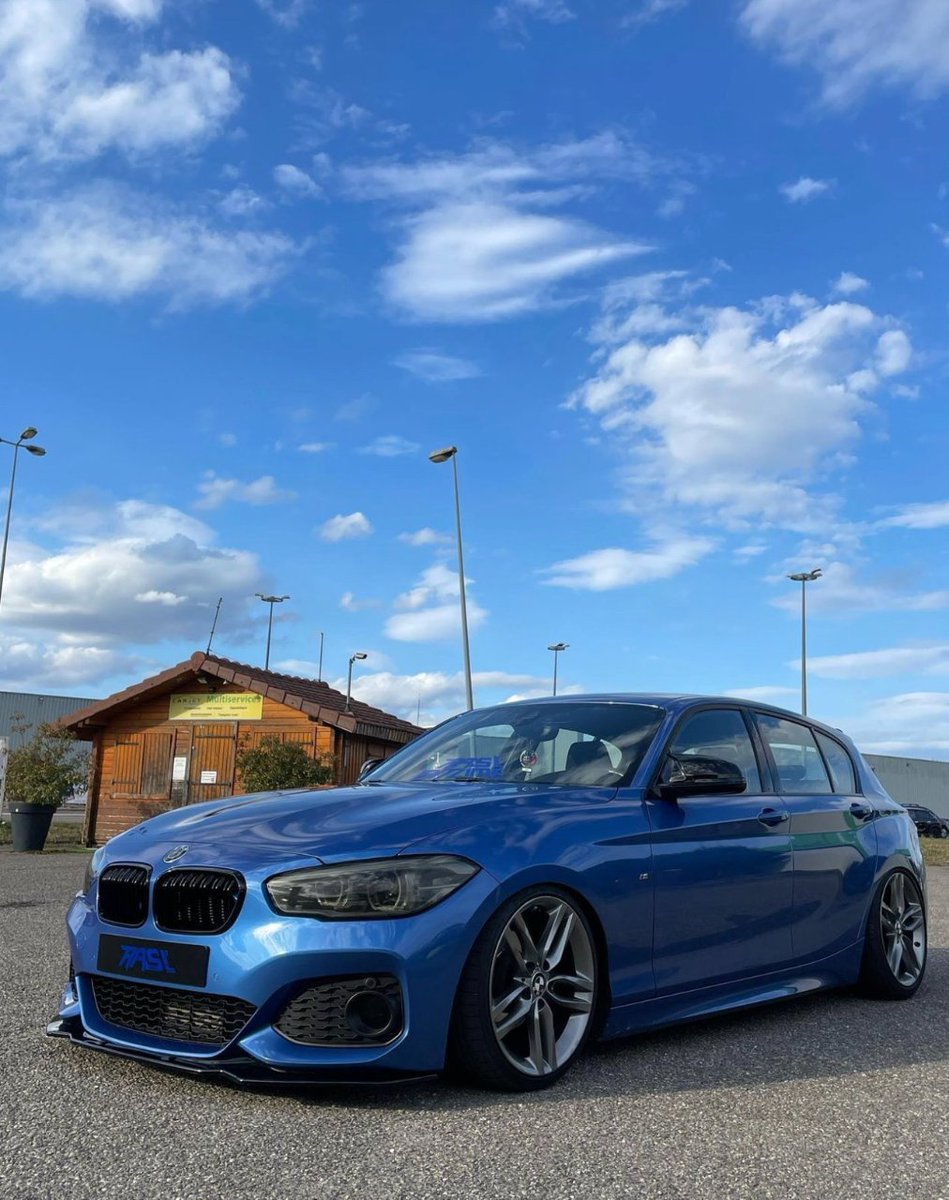VarianceAuto's tweet image. Teinte de feux sur cette magnifique BMW ! Cela rajoute une personnalisation du véhicule dans les moindres détails. Protection contre les impacts, design et anti éblouissement. Le film teinté pour phares est devenu un incontournable ! Vous validez ?🔥#voiture #bmwfrance #covering