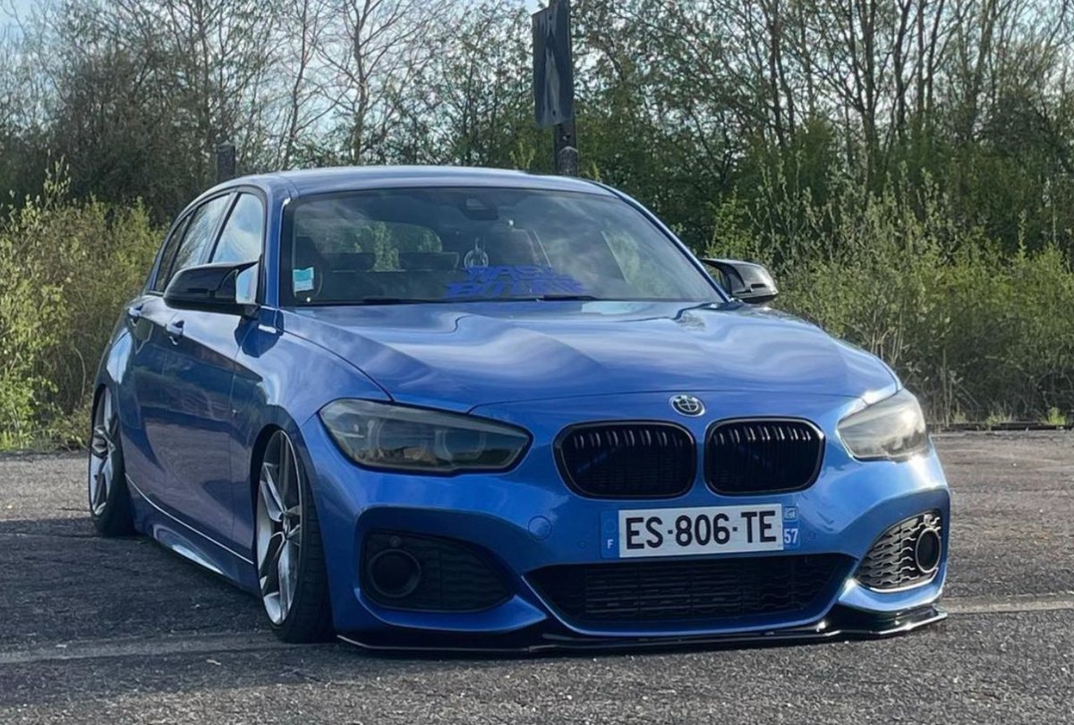 VarianceAuto's tweet image. Teinte de feux sur cette magnifique BMW ! Cela rajoute une personnalisation du véhicule dans les moindres détails. Protection contre les impacts, design et anti éblouissement. Le film teinté pour phares est devenu un incontournable ! Vous validez ?🔥#voiture #bmwfrance #covering