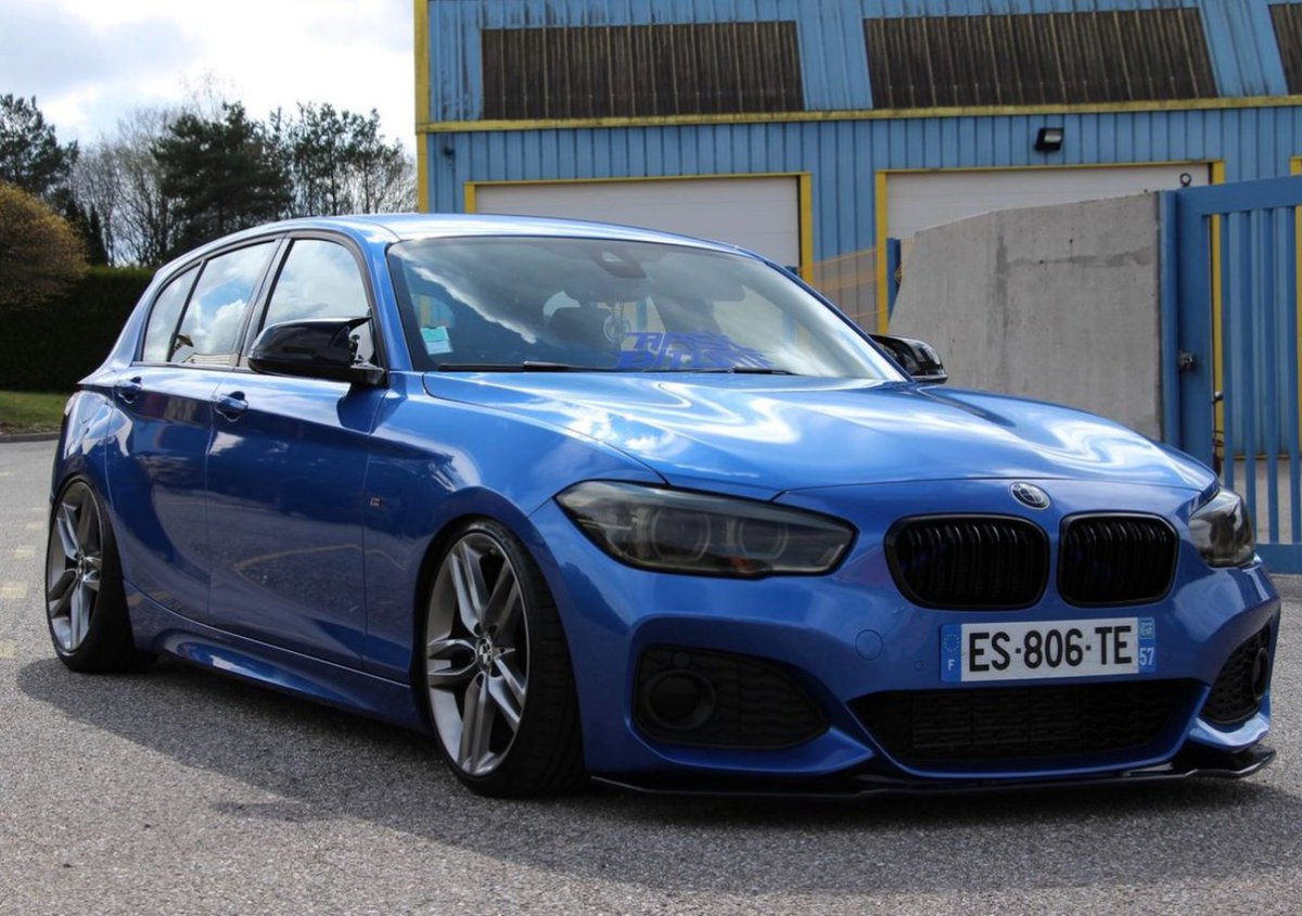 VarianceAuto's tweet image. Teinte de feux sur cette magnifique BMW ! Cela rajoute une personnalisation du véhicule dans les moindres détails. Protection contre les impacts, design et anti éblouissement. Le film teinté pour phares est devenu un incontournable ! Vous validez ?🔥#voiture #bmwfrance #covering