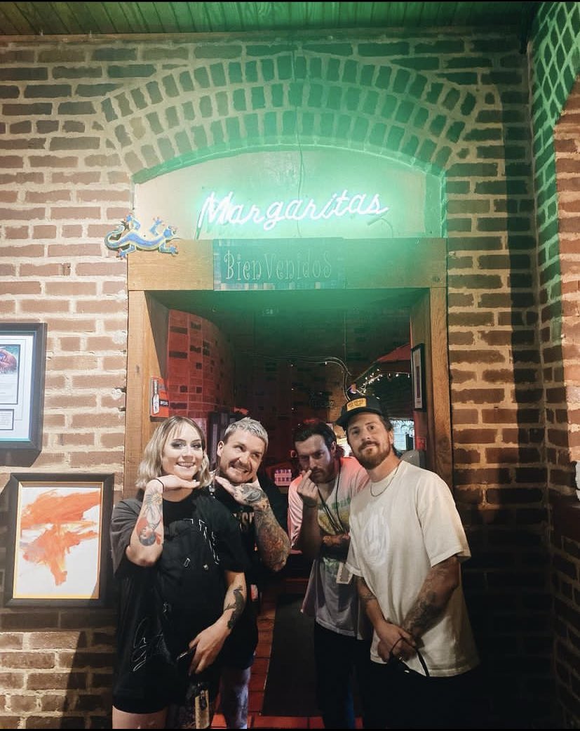 veganeggma's tweet photo. Happy birthday Brenny thanks for taking us on yet another tour so I can celebrate with you. I love u 💗 @brendan905 #bremma https://t.co/aFszSVEe0A
