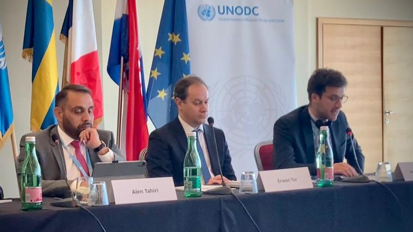 osce_cthb's tweet photo. "No country has defeated #HumanTrafficking nor come close, indicating that our current strategy is simply not working. We need to consider different approaches: addressing the #demand that fosters trafficking for sexual exploitation has the potential to bear significant results and requires our full attention." @OSCE Acting Anti-trafficking Coordinator #AndreaSalvoni speaking at the event "Improving response to #trafficking in persons for the purpose of sexual #exploitation, especially #women and girls through addressing demand in the South-Eastern #Europe."🙏@UNODC_HTMSS @VladaRH @francediplo_EN @SwedenAmbTIP @SweMFA