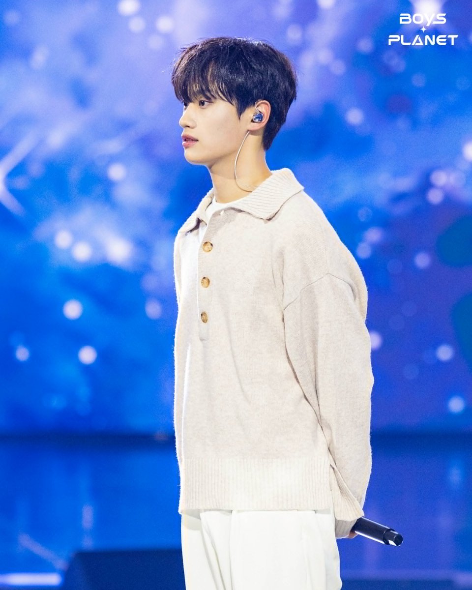 JUNHYEON GLOBAL on Twitter "[📷] 230427 Boys Official Twitter Update Kum Junhyeon in