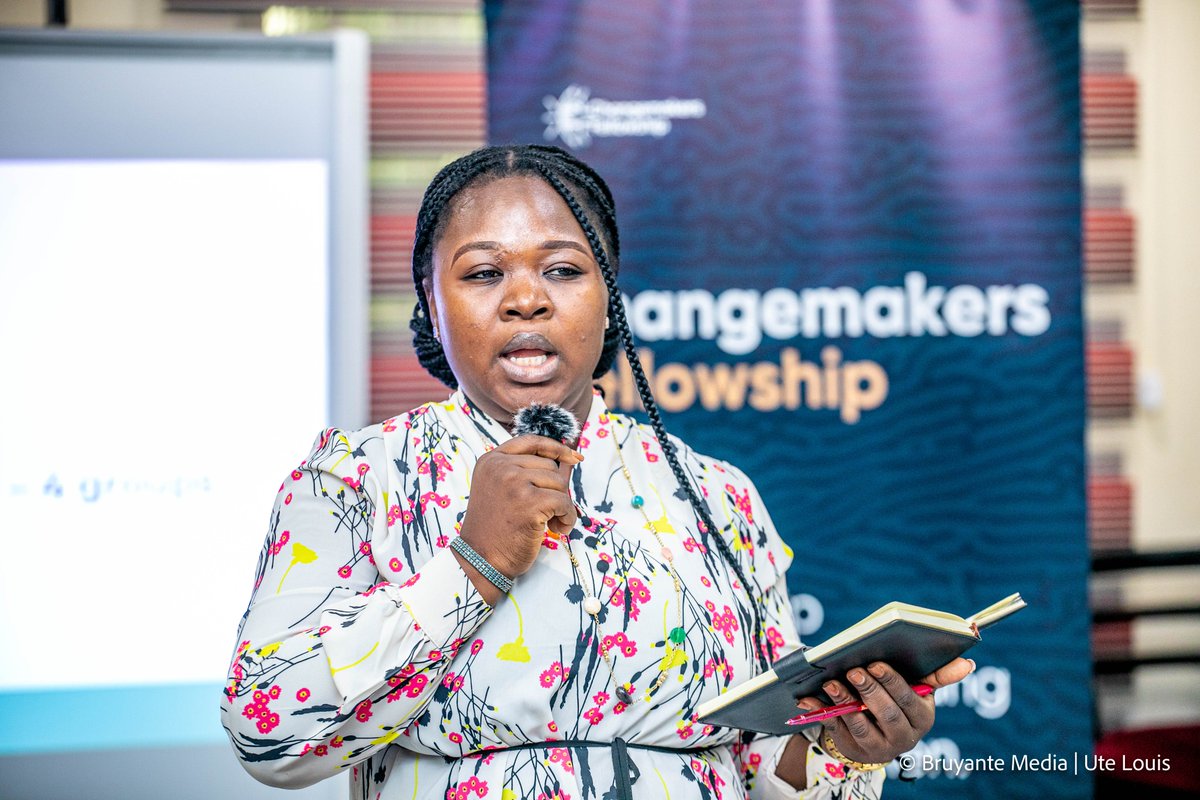 youthhubafrica's tweet photo. In his session, he asked them to discuss ways to lead with empathy and be present in their groups.
The highlight of the class was the fellows sharing their wins since the last class.
@ng_youthfund @FordFoundation
#ChangeMakersFellowship
#TheNigeriaWeWant
#yhaprogrammes https://t.co/8JpC4ogtsE