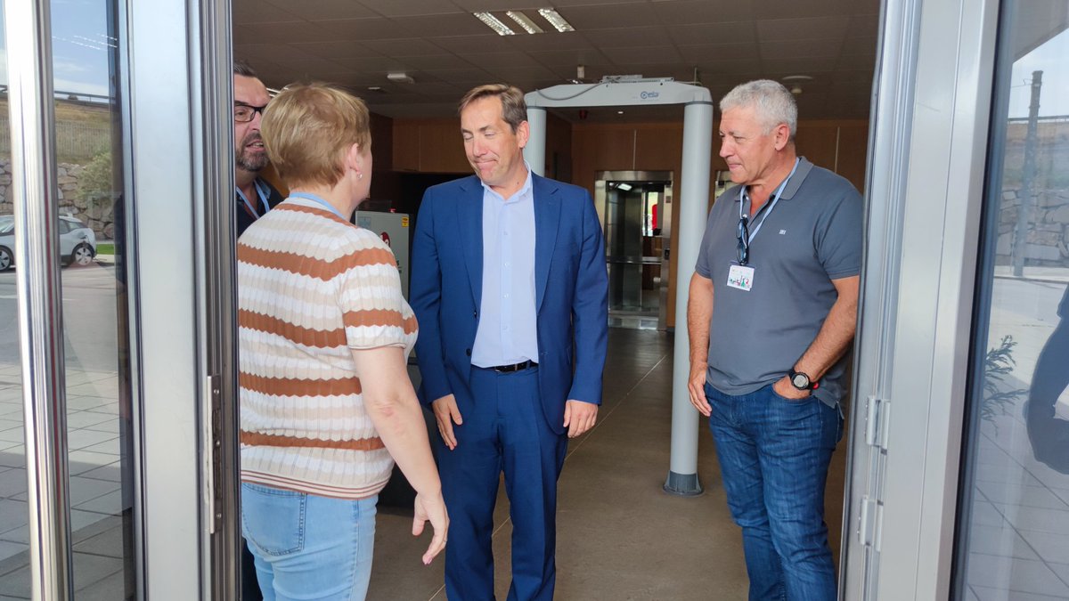 CCOO_FER's tweet photo. 🚇🚋 Las y los asistentes a las IX Jornadas de Metro de @CCOO_FER visitan de las instalaciones de Metro Granada.

‼️Agradecemos la acogida y el acompañamiento en la visita a @MetroGranada https://t.co/k2p2lHuDIL