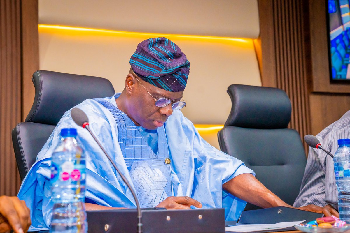 jidesanwoolu's tweet photo. I had a very productive session with fellow governors at the valedictory meeting of the Nigeria Governors Forum.  

One of the key goals for us as a forum is to promote inter-state collaboration and cooperation particularly in the areas of economic development, security, healthcare, education, and infrastructure. 

We also discussed new ways to tackle challenges facing our states and ultimately work towards a better Nigeria.