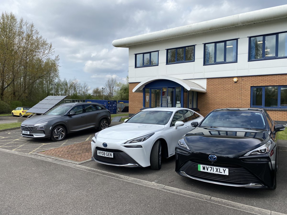 Yesterday was a good day for hydrogen in Cymru/Wales.

<a href="/Protium18/">Protium</a> launched their Pioneer 1 electrolyser unit, supplied <a href="/Enapter/">Enapter</a>, installed <a href="/FuelCellSystems/">FuelCellSystems</a> at <a href="/USW_SERC/">USW SERC</a>'s fab Hydrogen Centre.

Strong tech engagement with biz &amp; industry.

Plus a splash of hydrogen cars!

Roll-out.