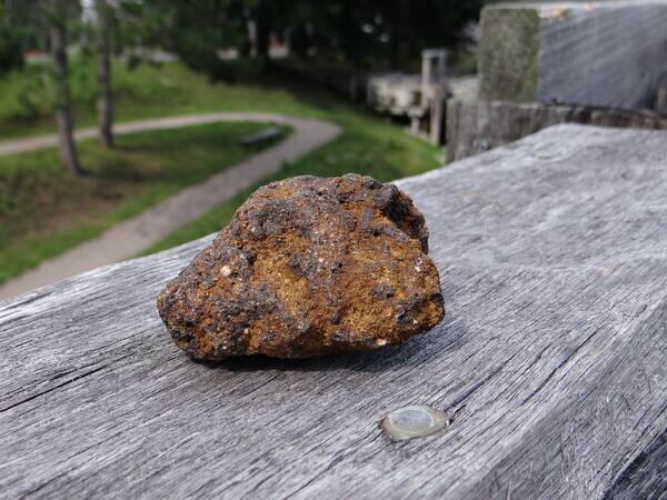 thesiansims's tweet photo. Thor: Rag And A Rock #MakeAFilmLessImpressive https://t.co/mQHYj4majr
