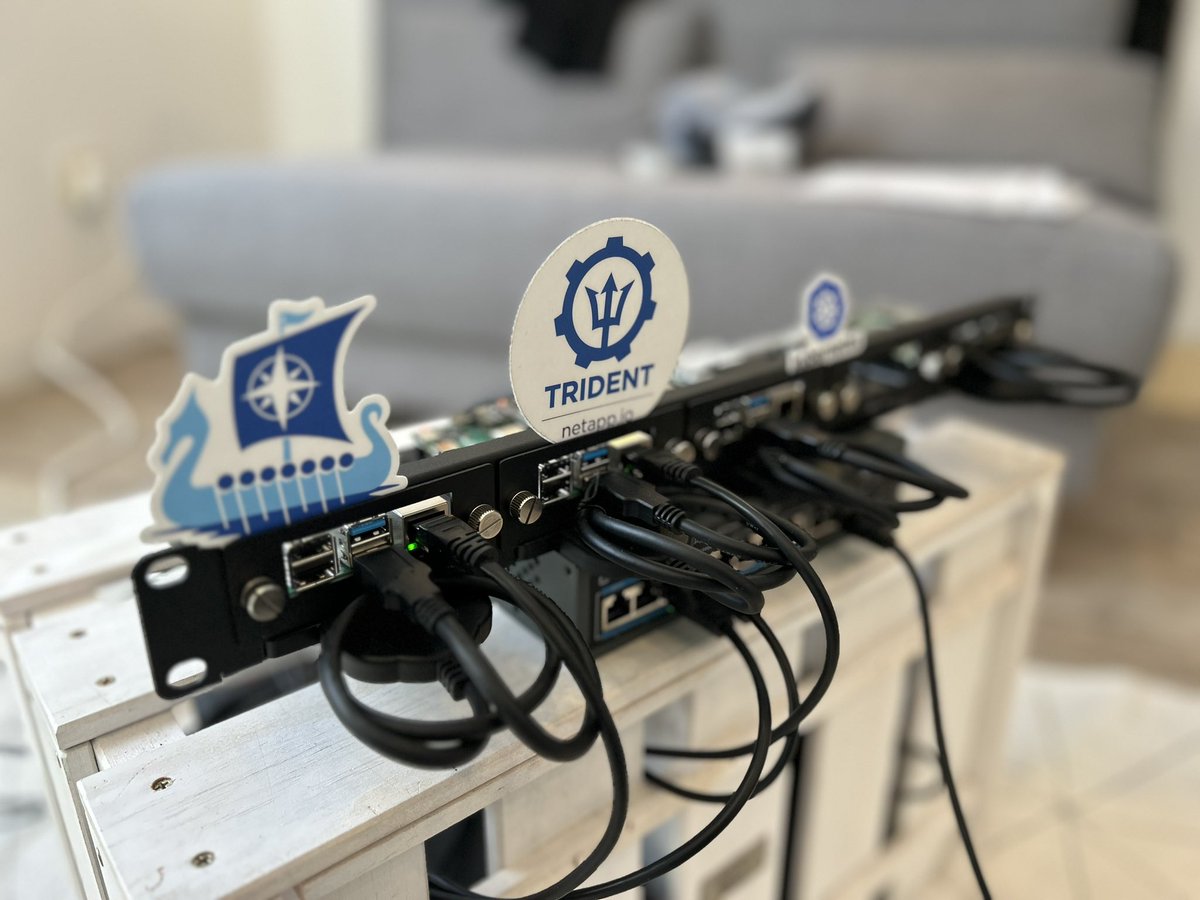 #Kubernetes at the #edge…my 4-Node kubernetes cluster running on #RaspberryPi small part of #homelab #neverstoplearning
